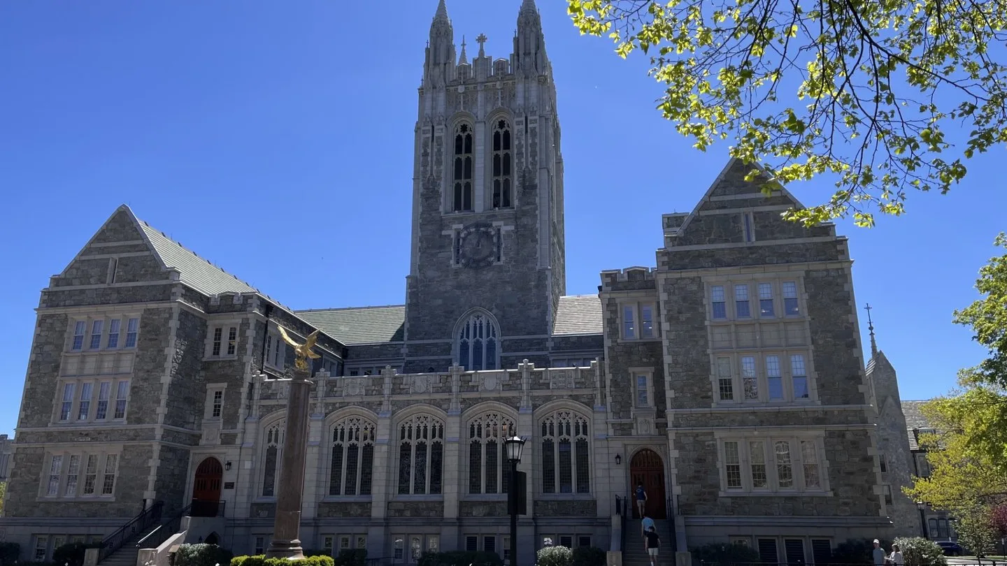 Grandlink private car service serving Boston College