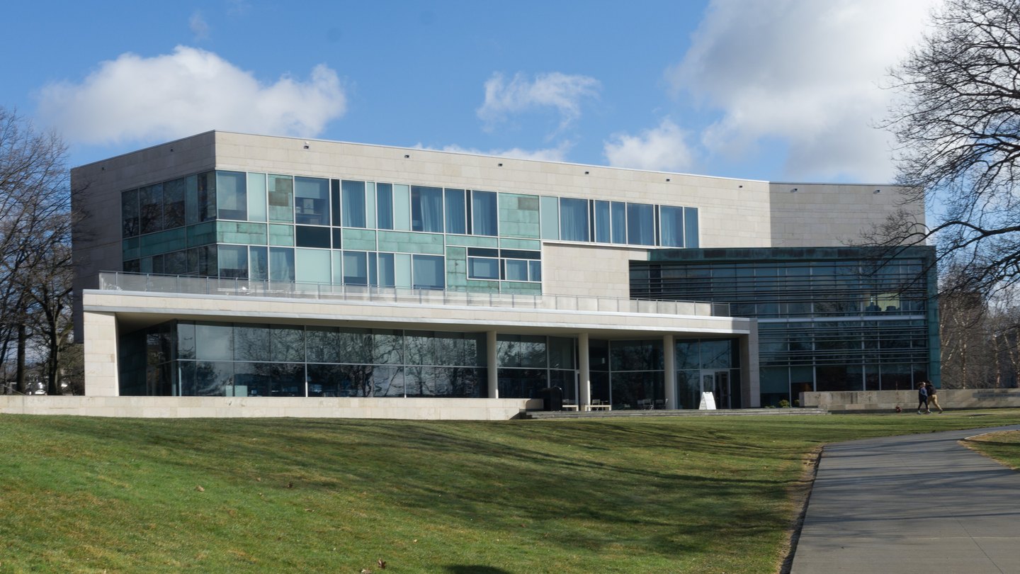 Campus: Brandeis University Airport Transfer | Direct from JFK, LGA & EWR
