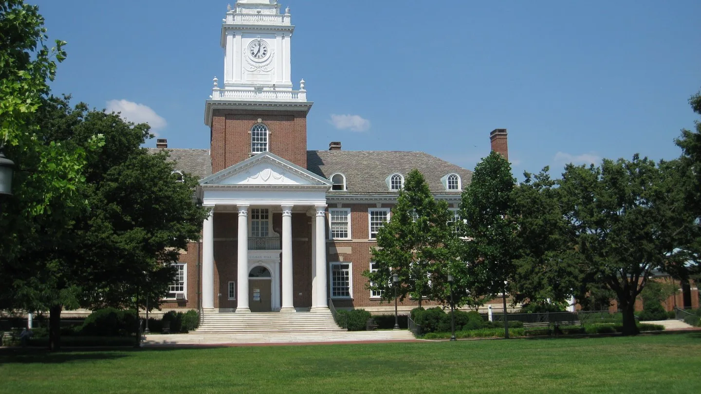 Grandlink private car service serving Johns Hopkins University