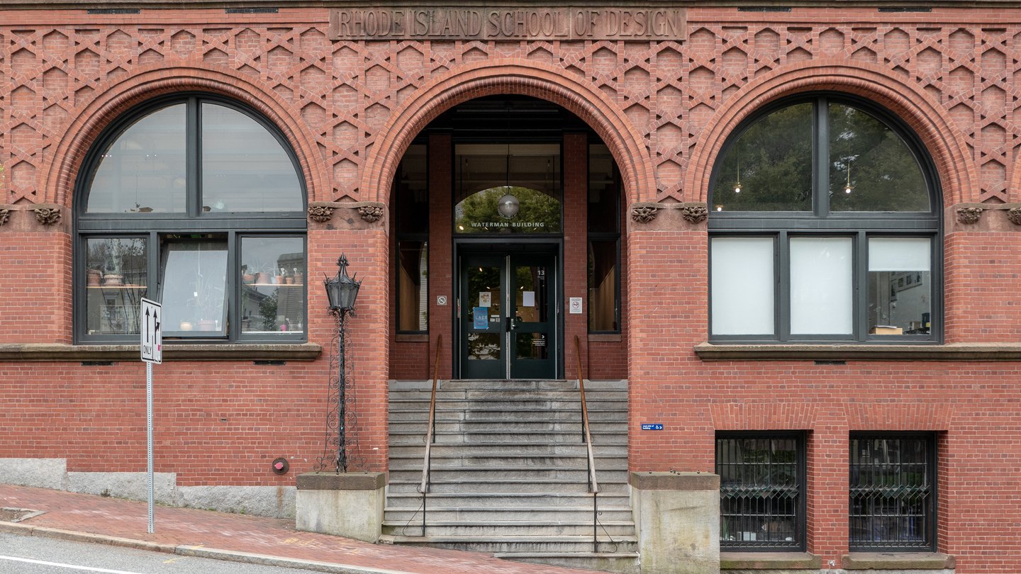Campus: Rhode Island School of Design Airport Transfer | Direct from JFK, LGA & EWR