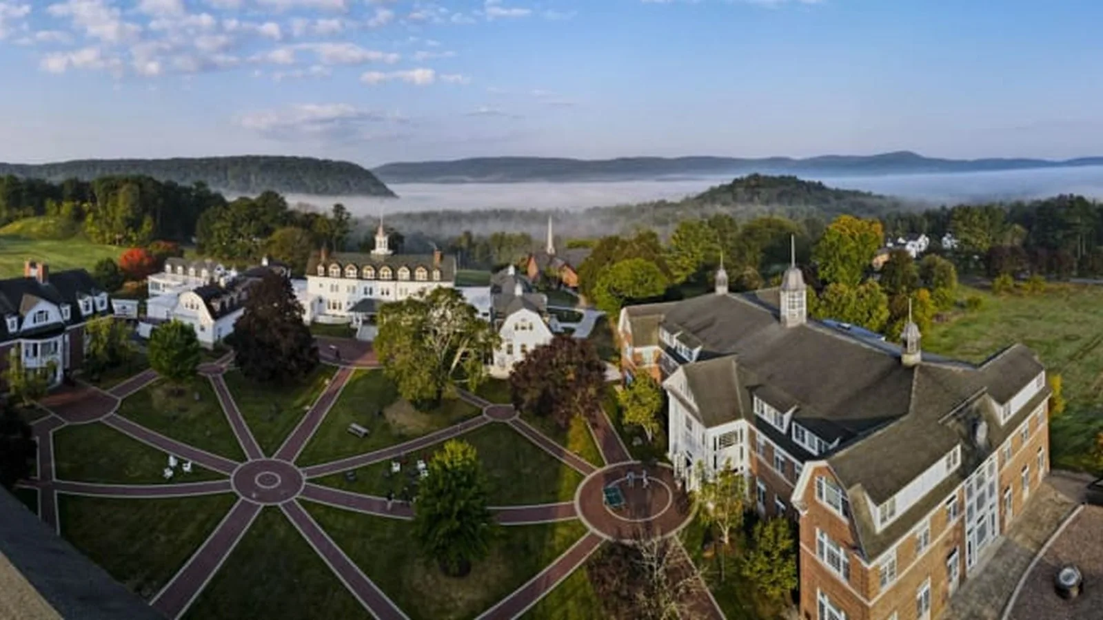 Grandlink private car service serving Salisbury School