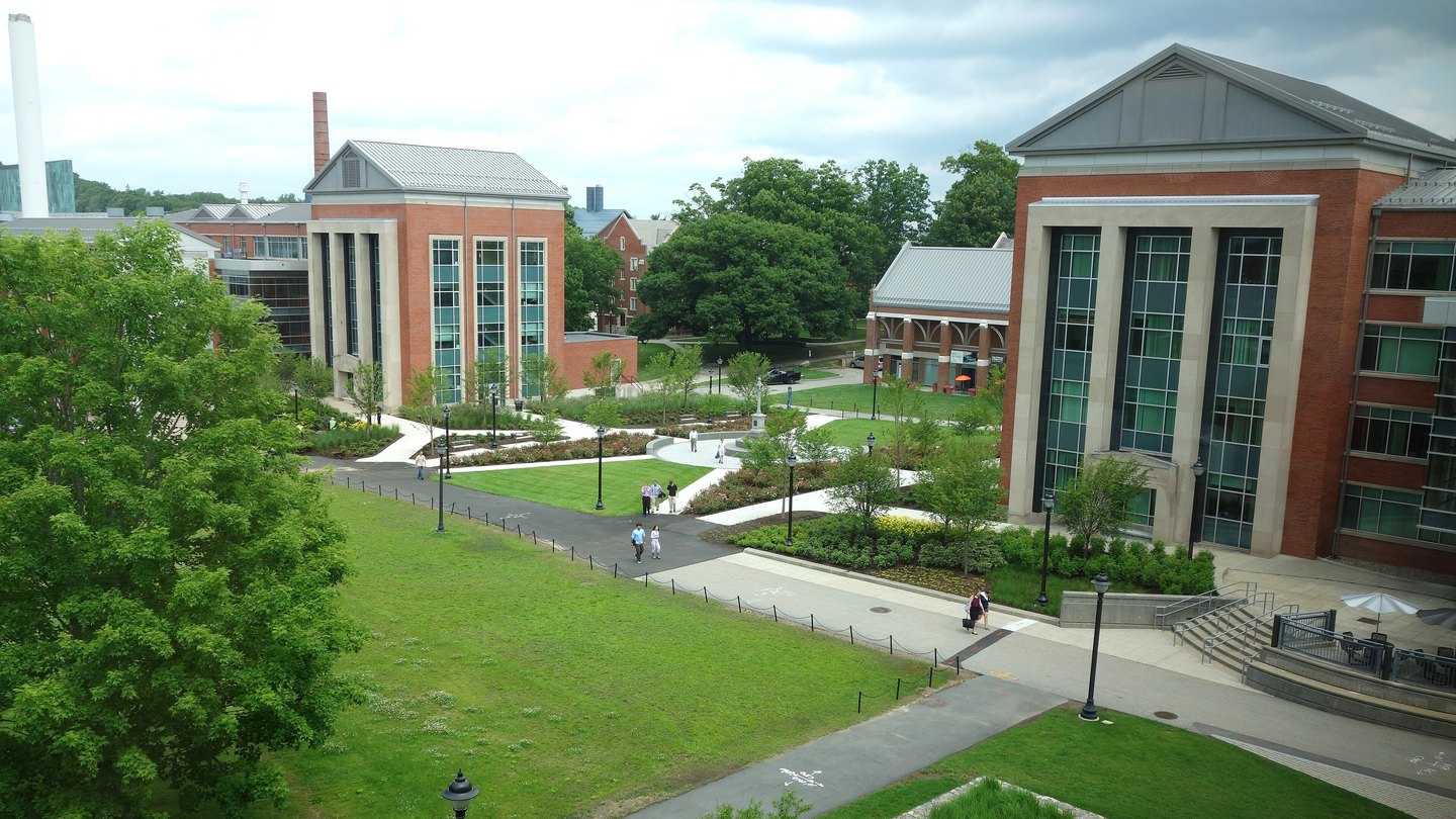 Campus: University of Connecticut Airport Transfer | Direct from JFK, LGA & EWR